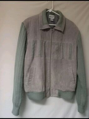 Haband Pale Sage & Light Taupe Jacket Interior Detail